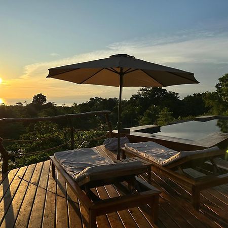 Nakabalo Guesthouse & Restaurant Сікіхор Екстер'єр фото