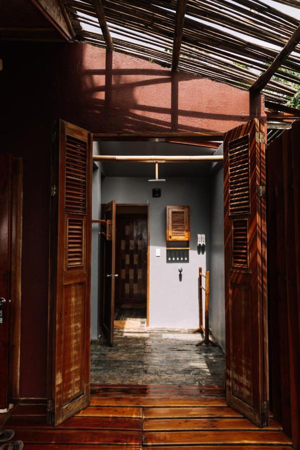 Nakabalo Guesthouse & Restaurant Сікіхор Екстер'єр фото
