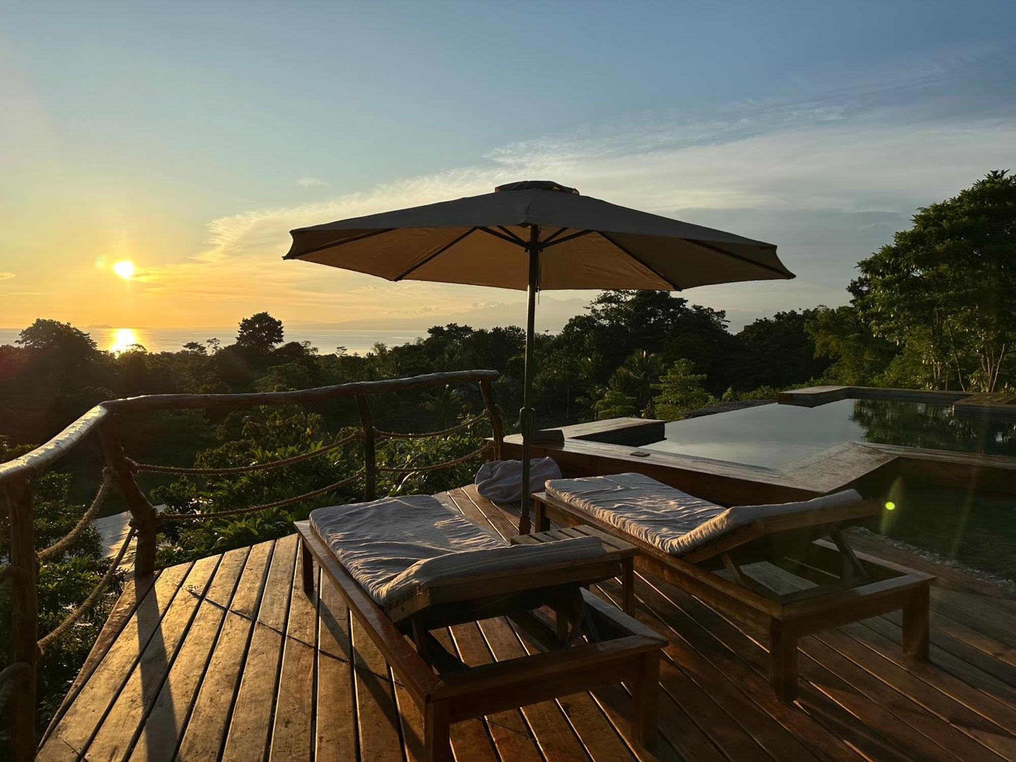 Nakabalo Guesthouse & Restaurant Сікіхор Екстер'єр фото